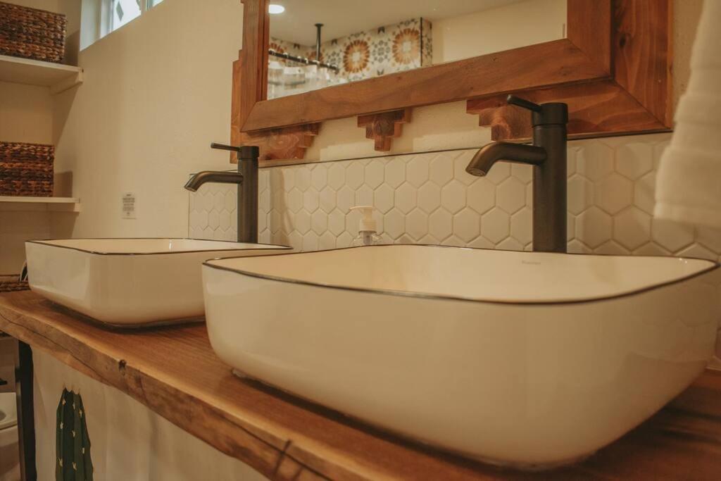 Prickly Pear At Cactus Flower-Hot Tub-Pet Friendly-No Pet Fees! Αλμπουκέρκι Εξωτερικό φωτογραφία